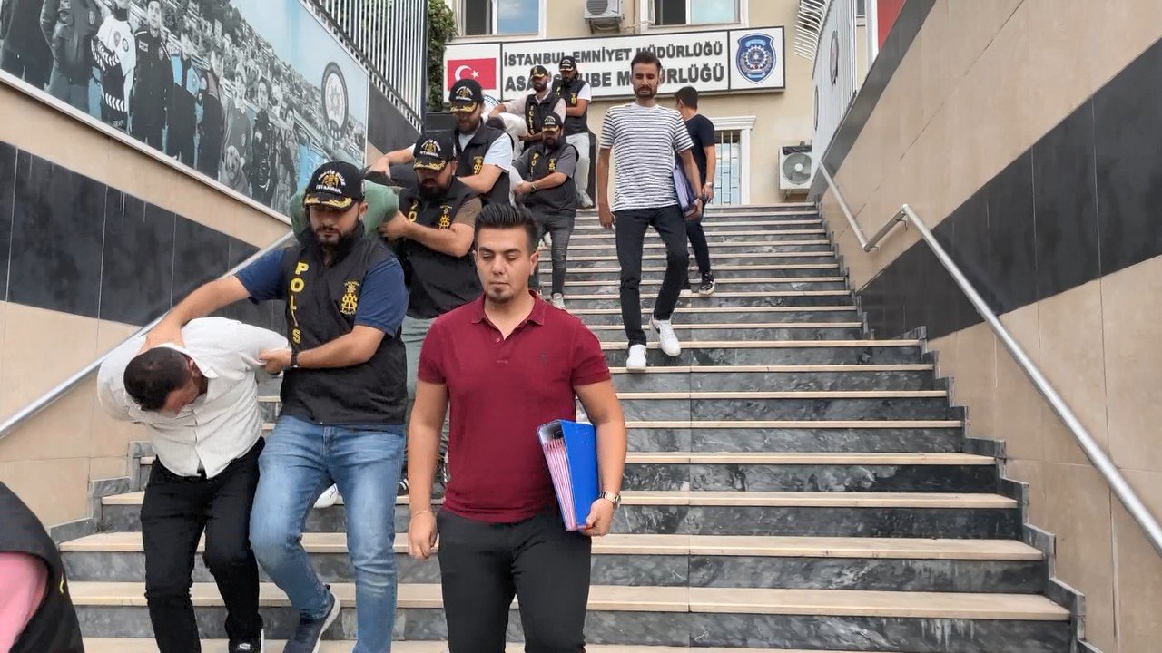 İstanbul ve Aydın'da 33 adrese fuhuş operasyonu: 12 şüpheli tutuklandı