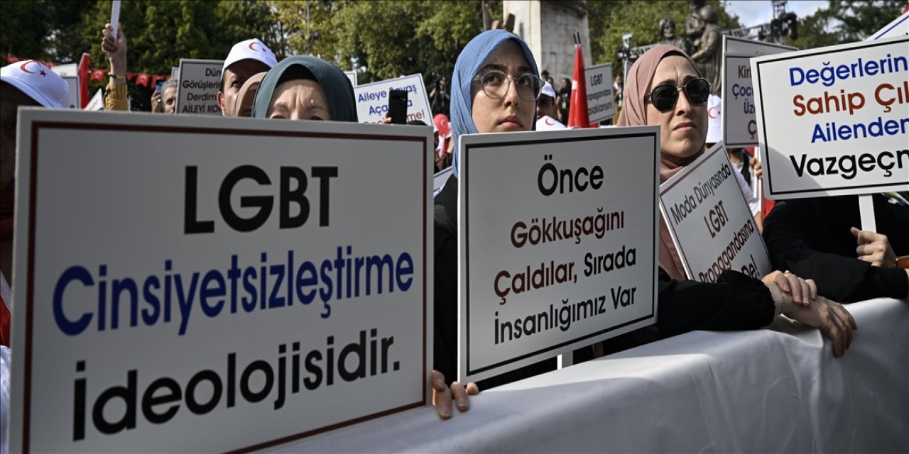 İSAR Tıp ve Ahlak Çalışma Grubu, "Dini ve Ahlaki Cinsiyet Dönüşümü Çalıştayı" düzenledi