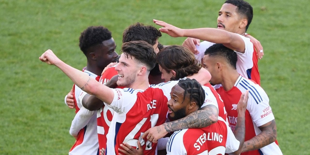 Arsenal Leicester City'yi tam bitti derken yendi