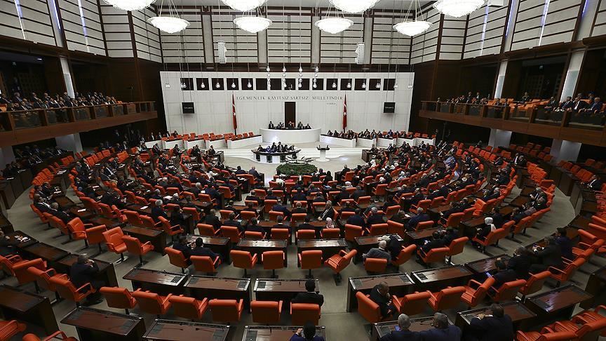 TBMM 2 ay aranın ardından bugün yeniden açılıyor. Yeni yasama yılının ilk gündemi: Öğretmenlik Mesleği Kanun Teklifi