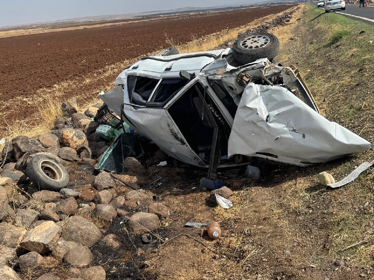 Şanlıurfa'da otomobil devrildi 5 kişi yaralandı