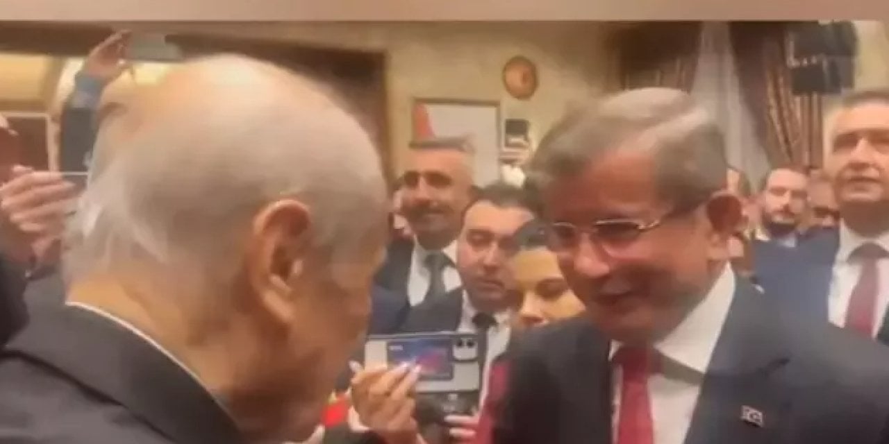 Bahçeli 'Serok Ahmet' diyerek eleştirdiği Davutoğlu'nu bu kez övdü