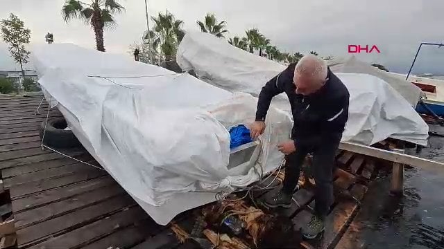 Teknelerinin motorları çalınan balıkçılar hırsızların bulunmasını bekliyor