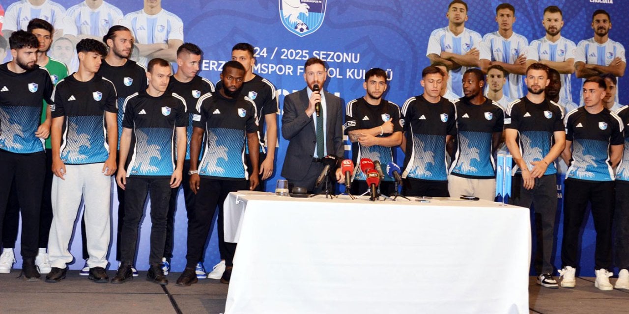 Erzurumspor 17 futbolcuyla anlaştı. İmzalar atıldı