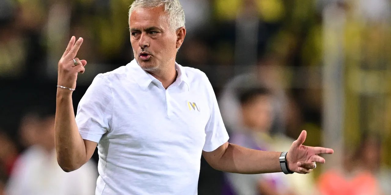 Mourinho ile ilgili flaş iddia. İngiliz devine mi gidecek?