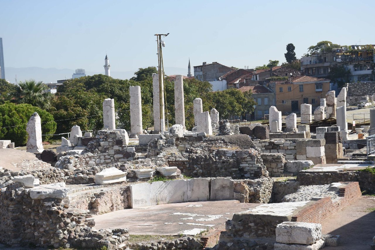 Roma Dönemi'ne ait mutfak ve ev aletleri bulundu