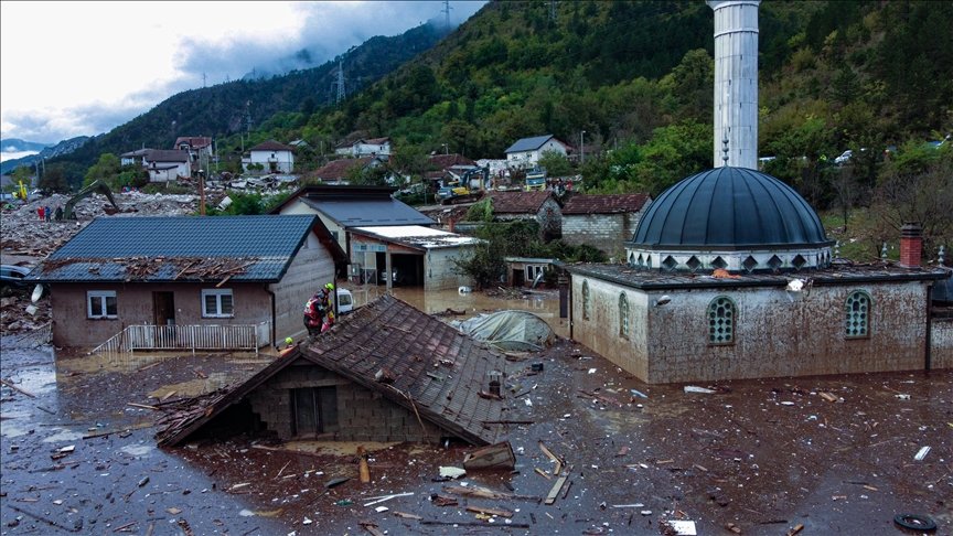 Bosna Hersek'te sel felaketi sonrası yaralar sarılıyor