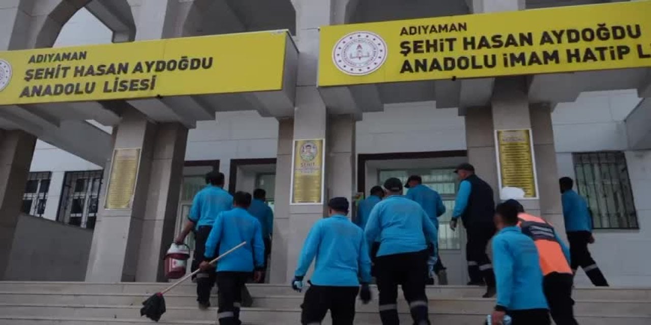 Adıyaman 'da belediye bir ayda 120 okulu temizledi