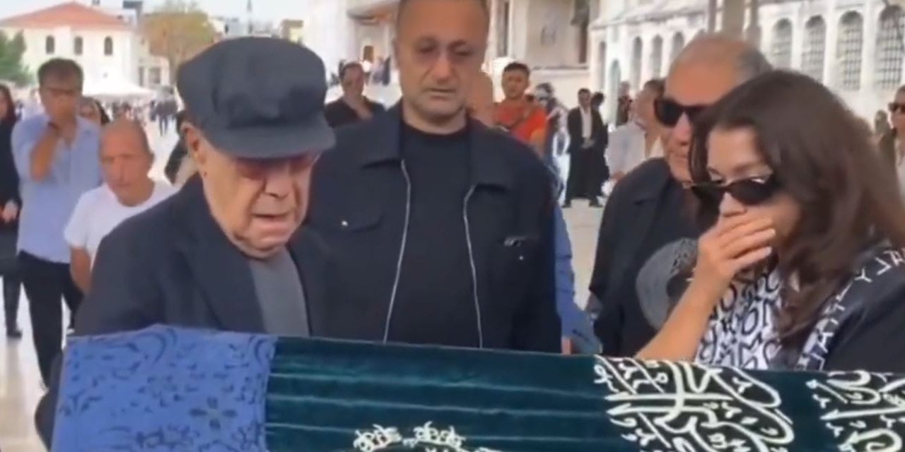 Evladını kaybeden Mazhar Alanson'un en zor günü. Kızını gözyaşlarıyla uğurladı ayakta durmakta zorlandı