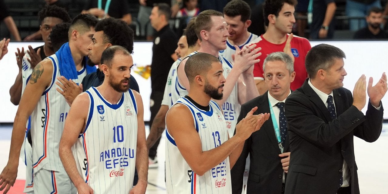 Anadolu Efes sezonu 41 farkla açtı