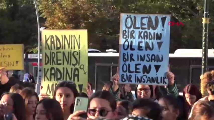 Üniversitelilerden kadına şiddet protestosu