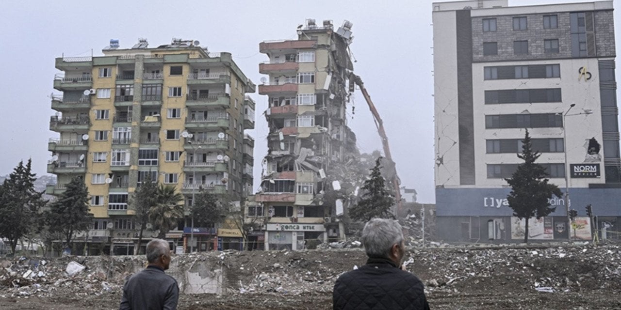 Depremde 48 kişiye mezar olan binanın müteahhidine 13 yıl 4 ay hapis cezası