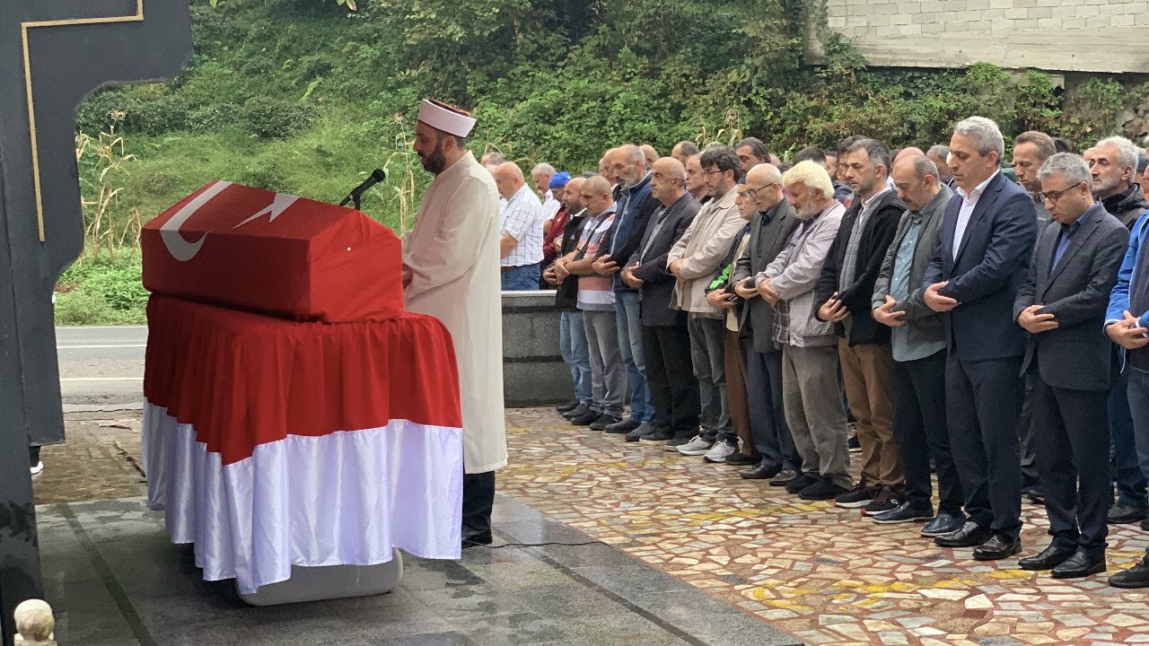 Kazada yaşamını yitiren Kıbrıs gazisi son yolculuğuna uğurlandı