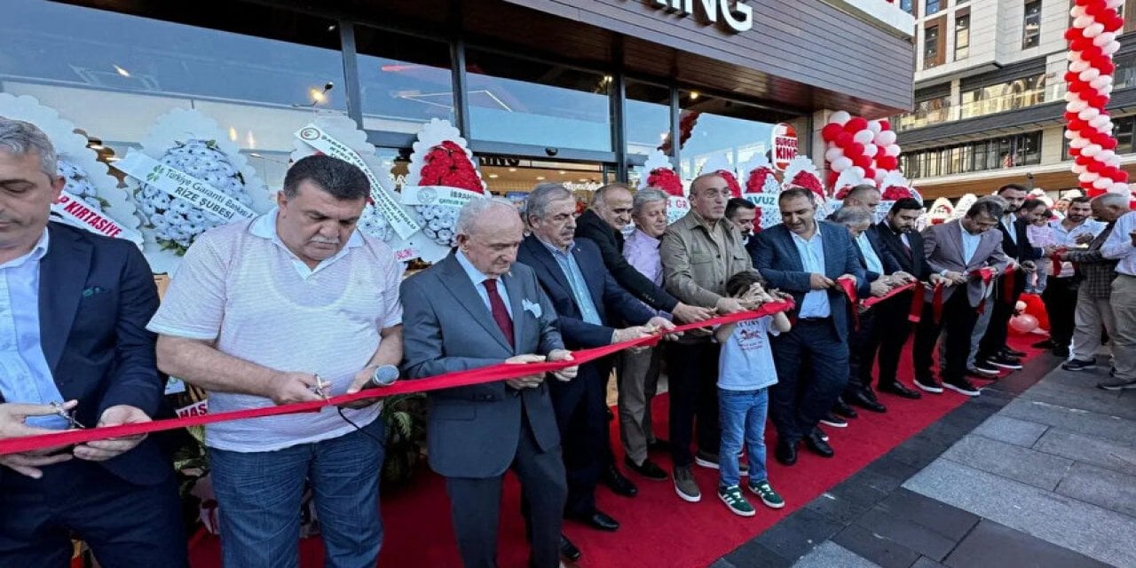 AKP'de İsrail depremi! Boykot edilen firmanın açılışına katılan belediye başkanı disipline sevk edildi