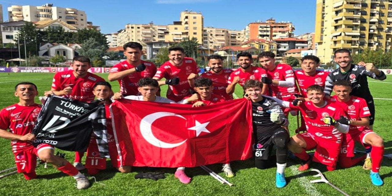 Milli takım finalde 12 gol attı. Şampiyonluğu söktü aldı