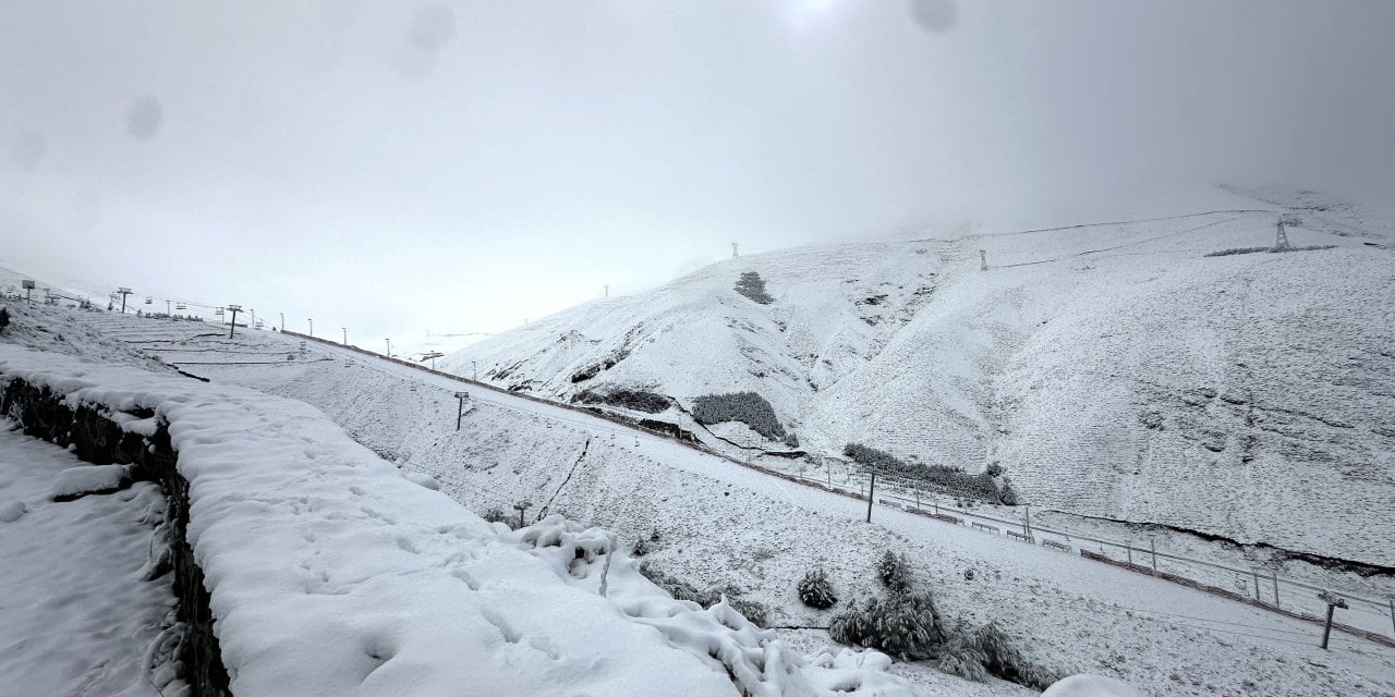 Erzurum kar sezonunu erken açtı