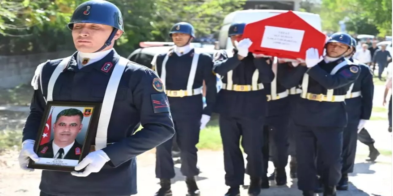 Beyin kanaması sonucu hayatını kaybeden Uzman Çavuş memleketi Osmaniye'ye defnedildi