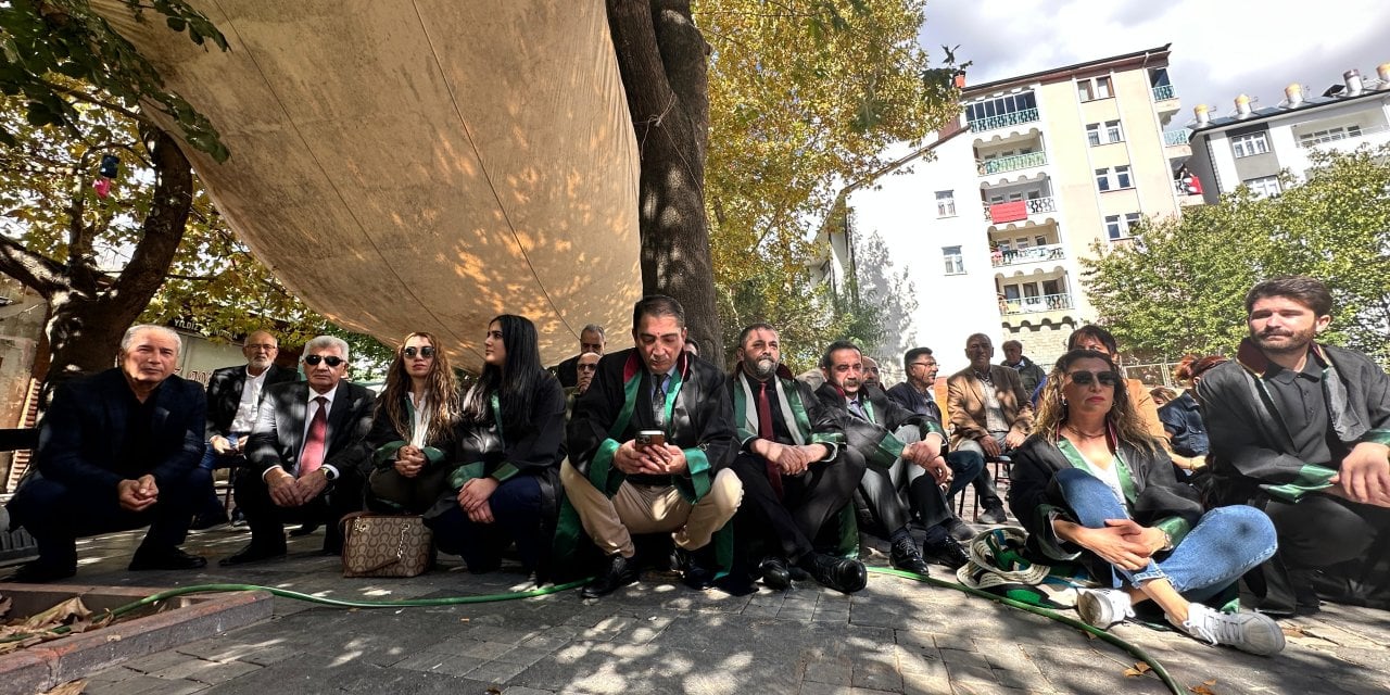 Tunceli Barosu'ndan HES protestosu: Tağar özgürdür, özgür akacak