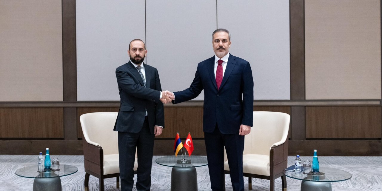 Hakan Fidan, Ermenistan Dışişleri Bakanı Ararat Mirzoyan ile görüştü