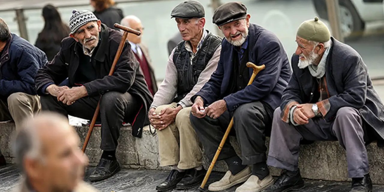 Emekli 29 Ekim ikramiyesinde son gelişme! Emekliler hala umutla bekliyor