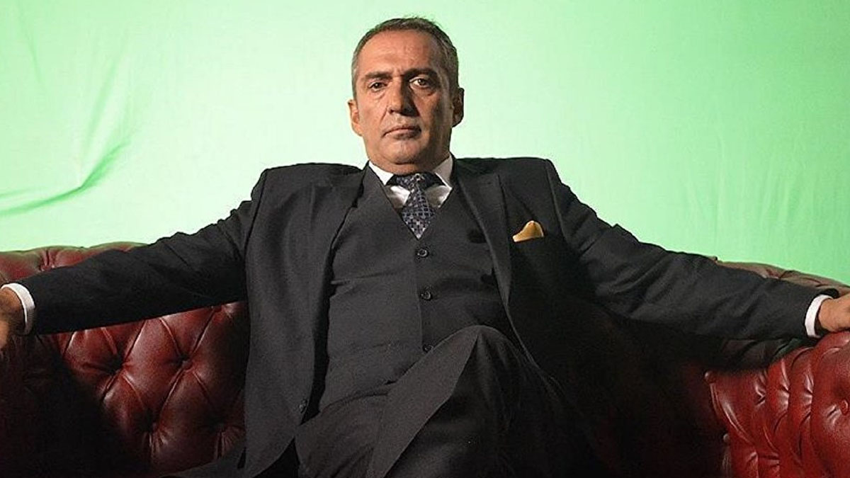 Hastaneye kaldırılan ünlü türkücüden açıklama