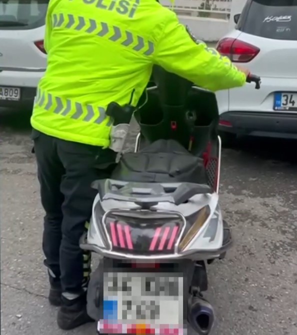 Abart egzozlu motor trafikten men edildi