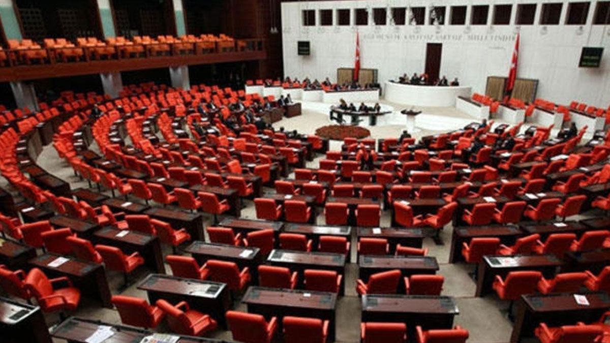 Sandıkları kilitleyen AKP, Meclis'i de felç etti!