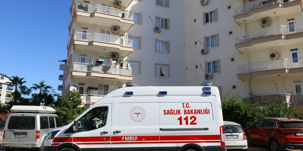 Antalya'da sır ölüm. Yaşamına son mu verdi?