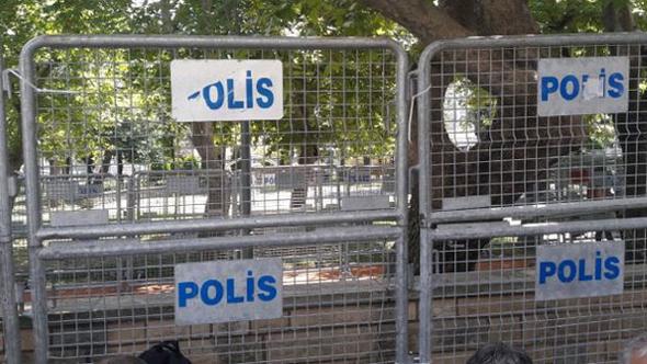 Kadıköy'de polis bariyerleri! Yoğurtçu Parkı'nın çevresi...