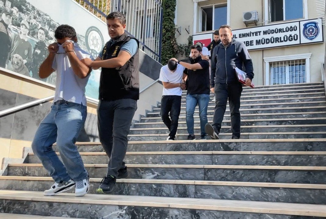 Almanya'da çalınan lüks otomobiller İstanbul'da ele geçirildi