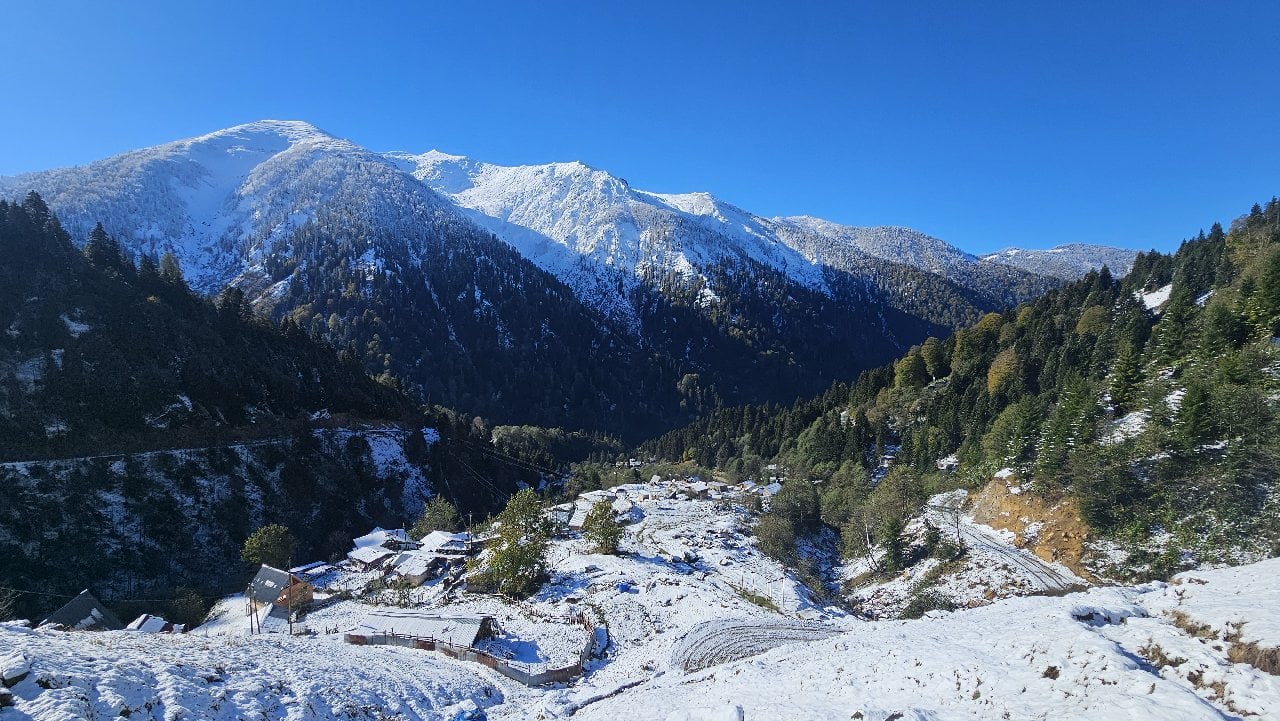 Rize kış gelmeden beyaza büründü