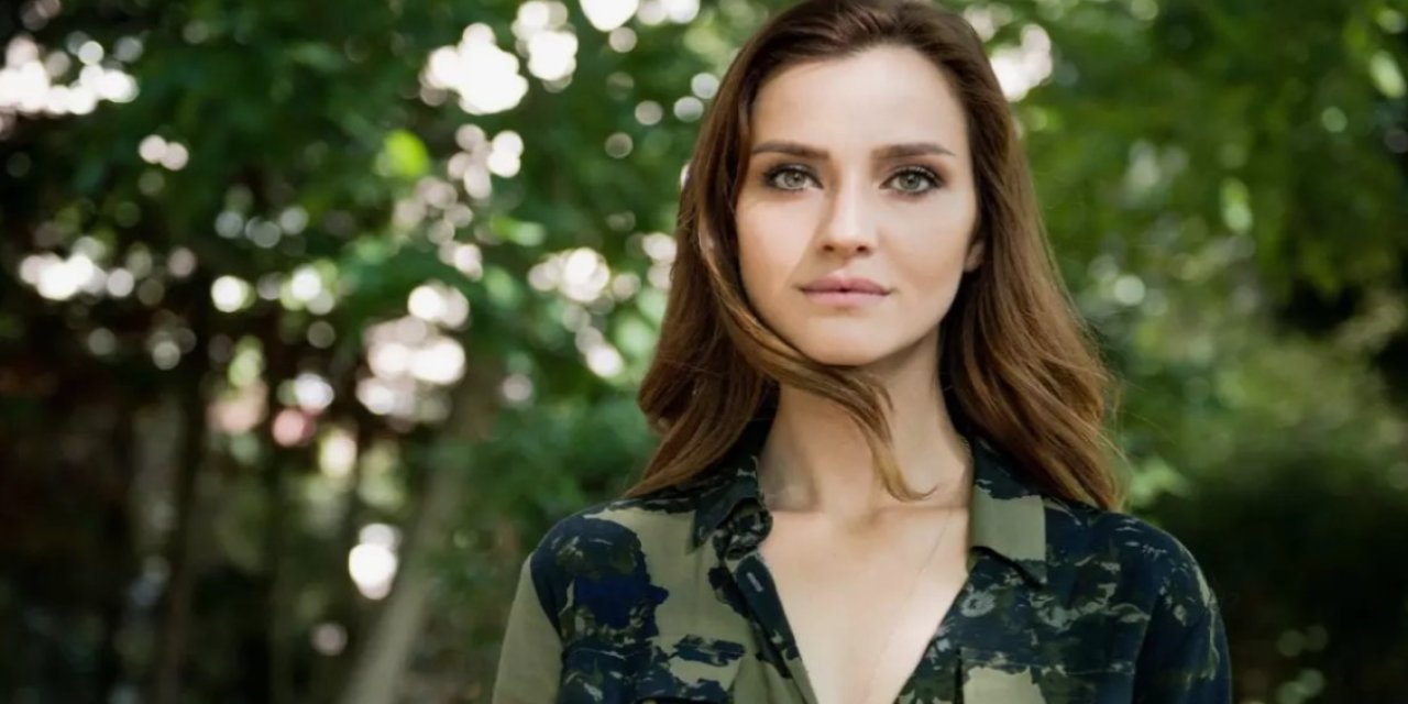 Sen Anlat Karadeniz'in Nefes'i evlendi. Gelinliği sosyal medyayı salladı