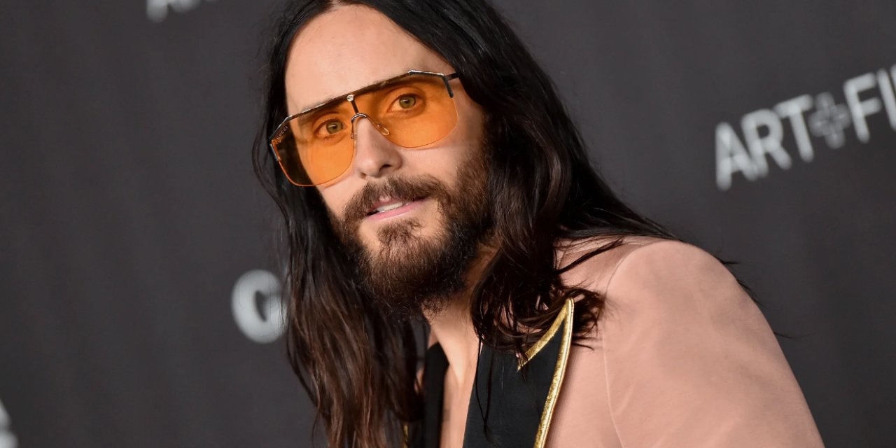 Dünyaca ünlü şarkıcı İstanbul'da taksi bulamadı otobüse bindi