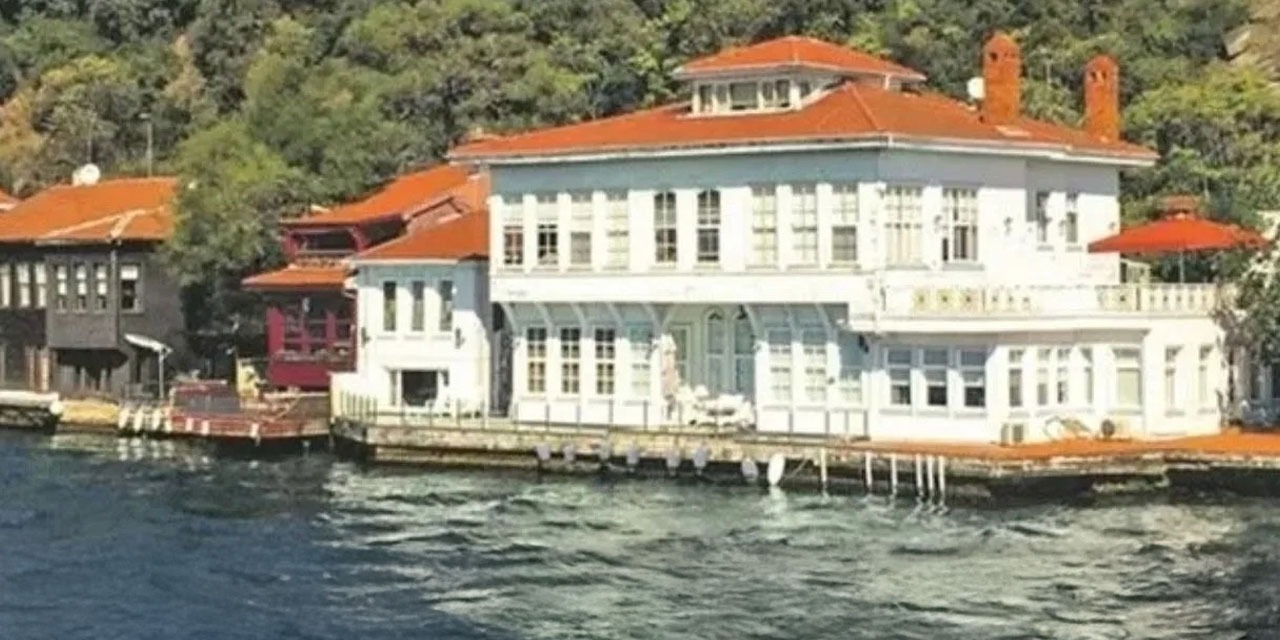 İnşaat devinin parasını ödemediği işçiler yalıyı satışa çıkardı. Tam 35 milyon dolar değerinde