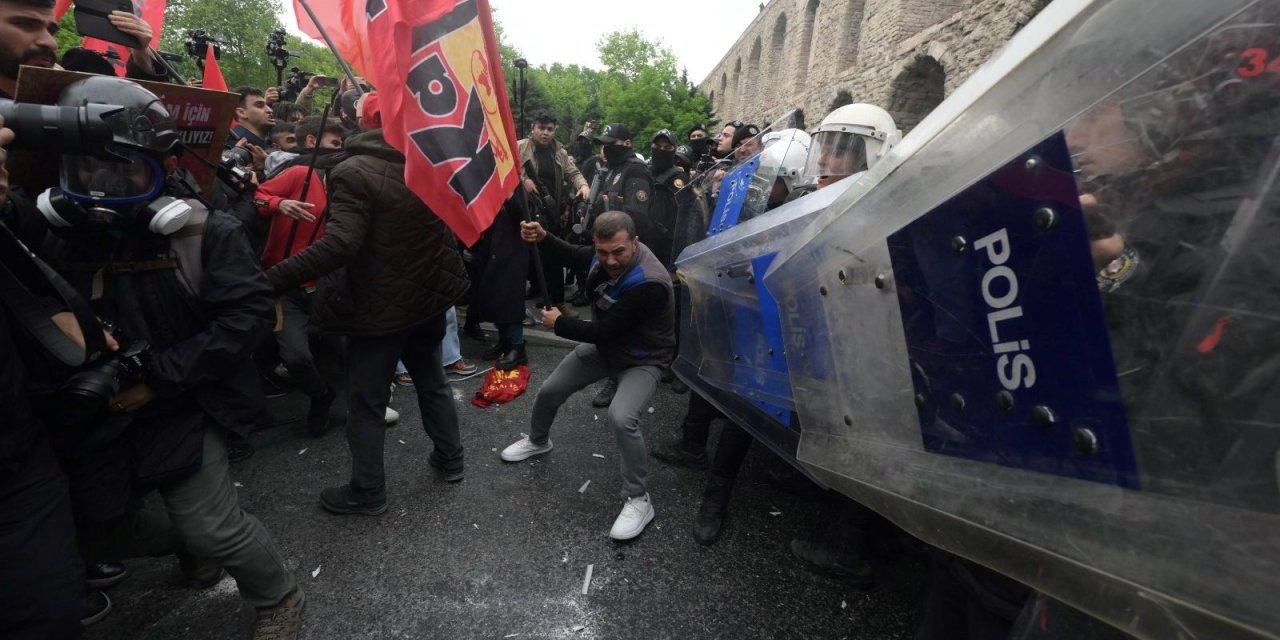 1 Mayıs baskınları devam ediyor! 7 kişi attığı sloganlar yüzünden gözaltına alındı