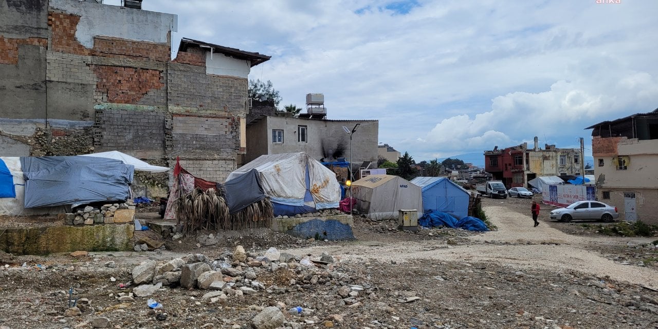 Hatay Barınma Hakkı Platformu: Hatay halkı artık konteynerlerde yaşamak istemiyor