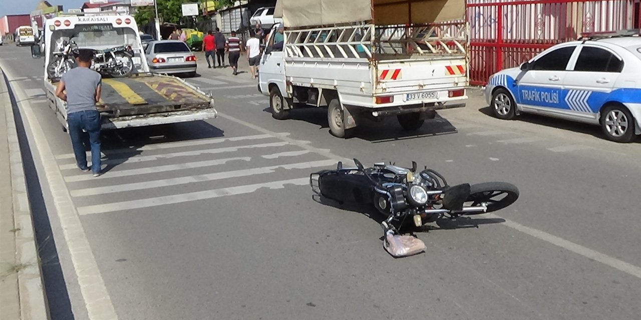 Otomobille çarpışan motosikletin sürücüsü öldü