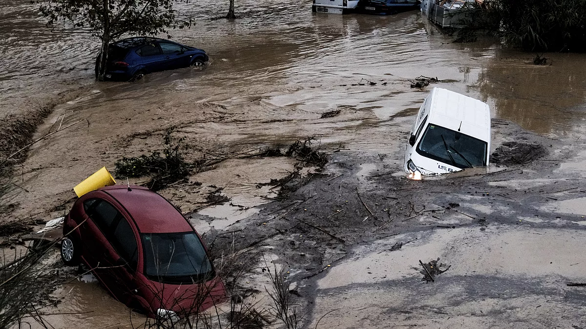 İspanya'da sel felaketinde hayatını kaybedenlerin sayısı 217'ye çıktı