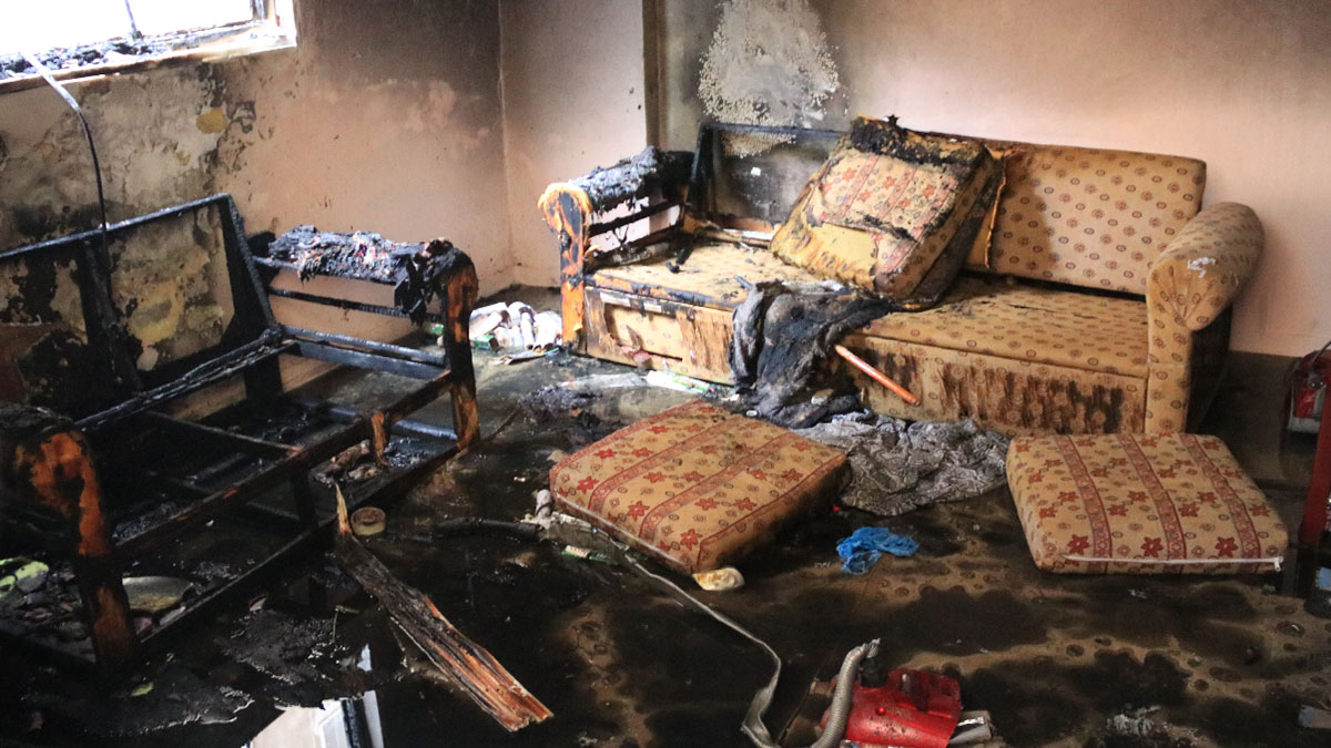 Evde korkunç patlama: Yaralı var