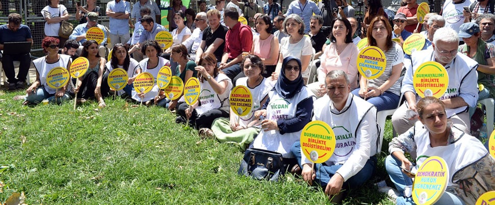 'Vicdan ve Adalet Nöbeti' Yoğurtçu Parkı'nda başladı