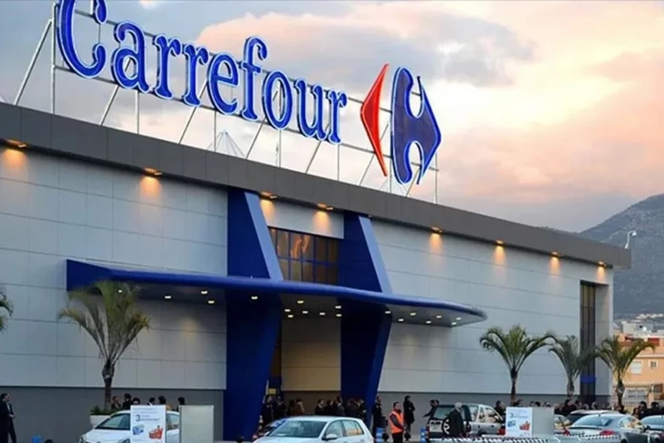 Carrefour o ülkeden çekiliyor