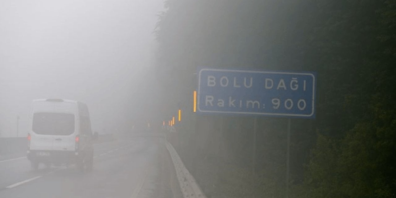 Bolu Dağı'nda sis görüş mesafesini düşürdü