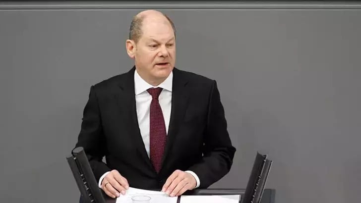 Almanya Başbakanı Scholz, Federal Meclis'ten güvenoyu isteyeceğini söyledi