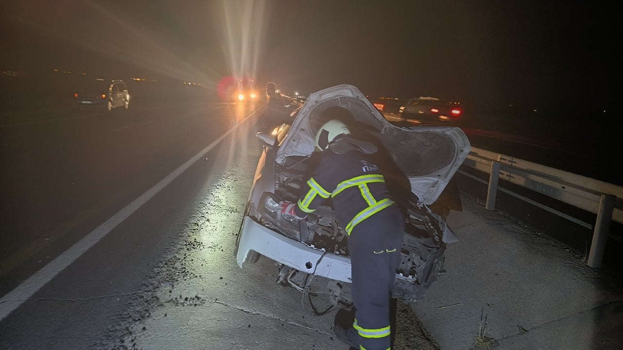 Yolda gördüğü lastiği kaldırmak isterken otomobilin çarpması sonucu hayatını kaybetti