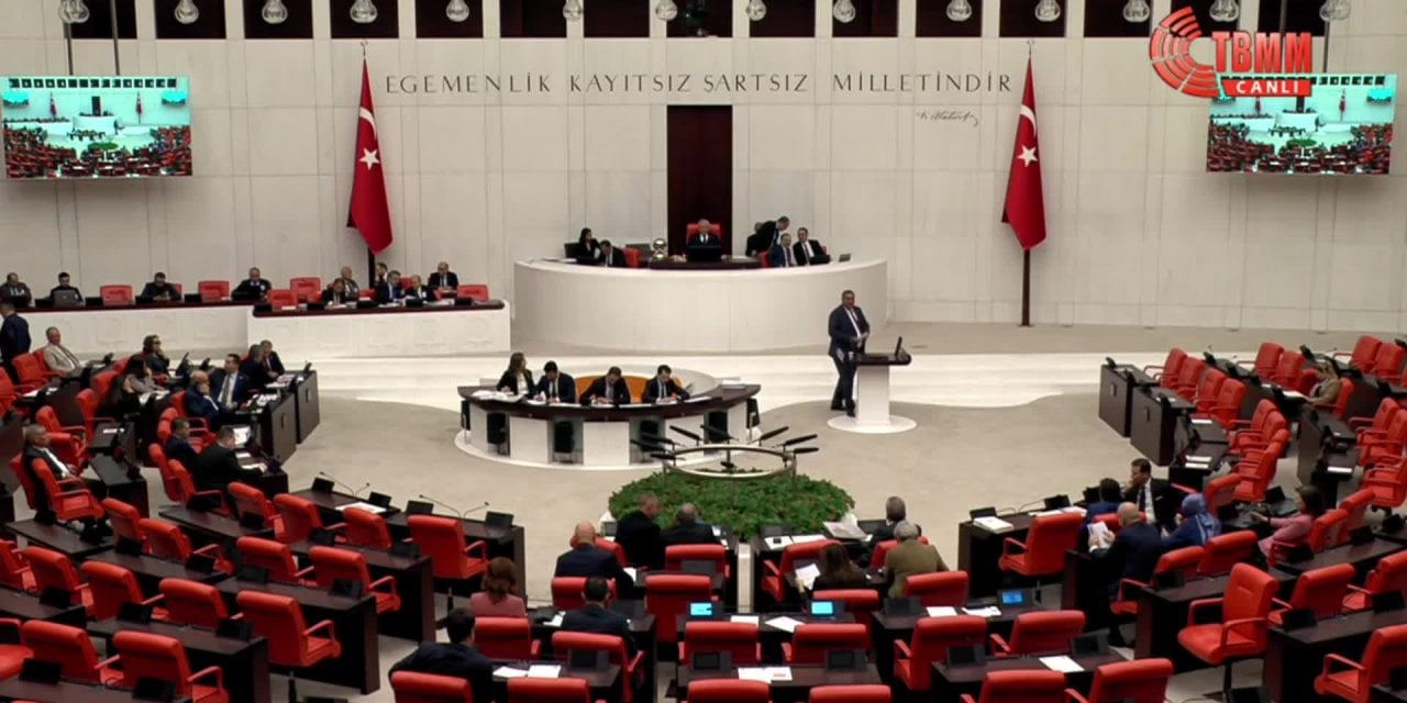 CHP'li vekil: Mutlu ve rant içinde yaşayan azınlığın istediklerini gerçekleştiren bir Meclis var