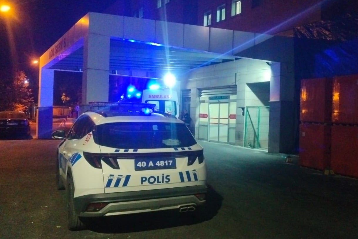 Gece sarhoşlarla silahlı kavga çıkması sonucu:1 ölü, 1 yaralı