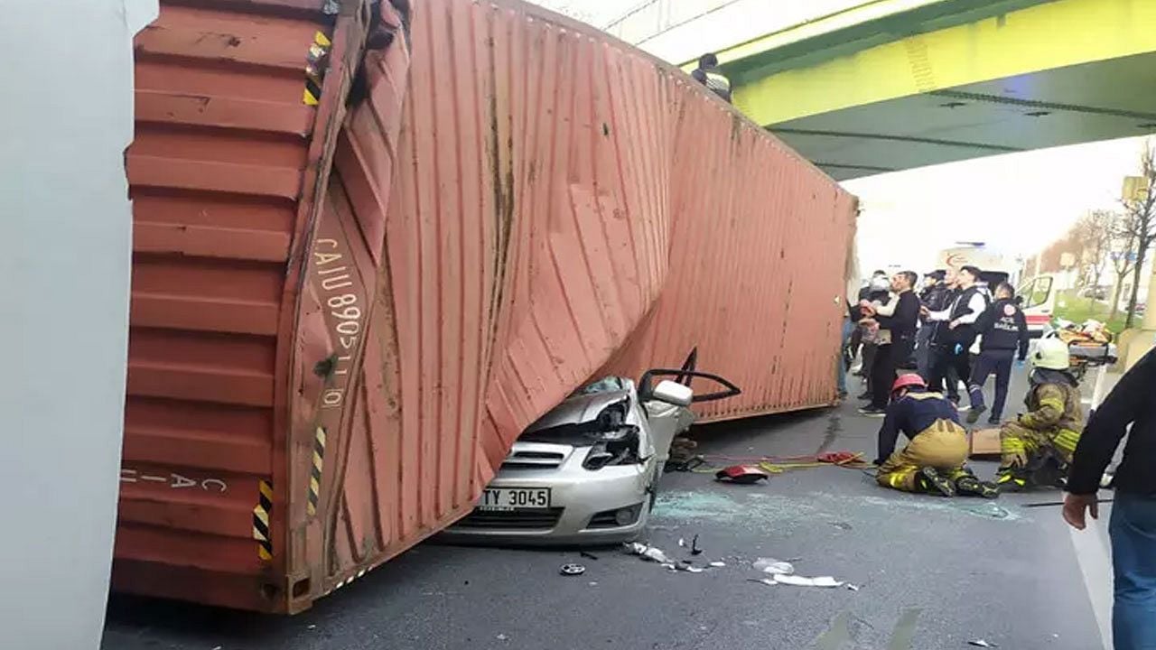 Üzerine tır devrilen otomobildeki 4 kişinin ölümü davasında karar