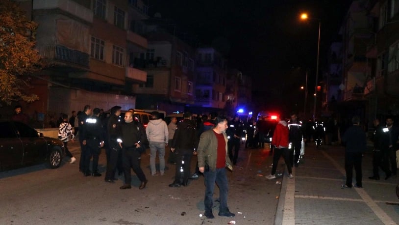 Bıçakla saldıran bipolar hastasını öldüren polisler hakkında karar