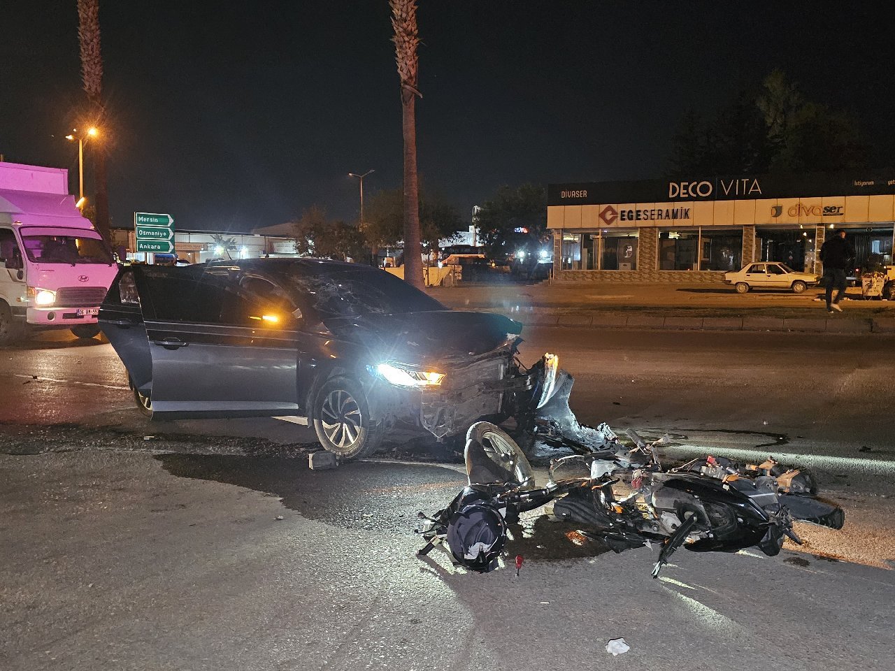 Otomobil ile motosikletin feci çarpıştığı kazada motosiklet sürücüsü öldü