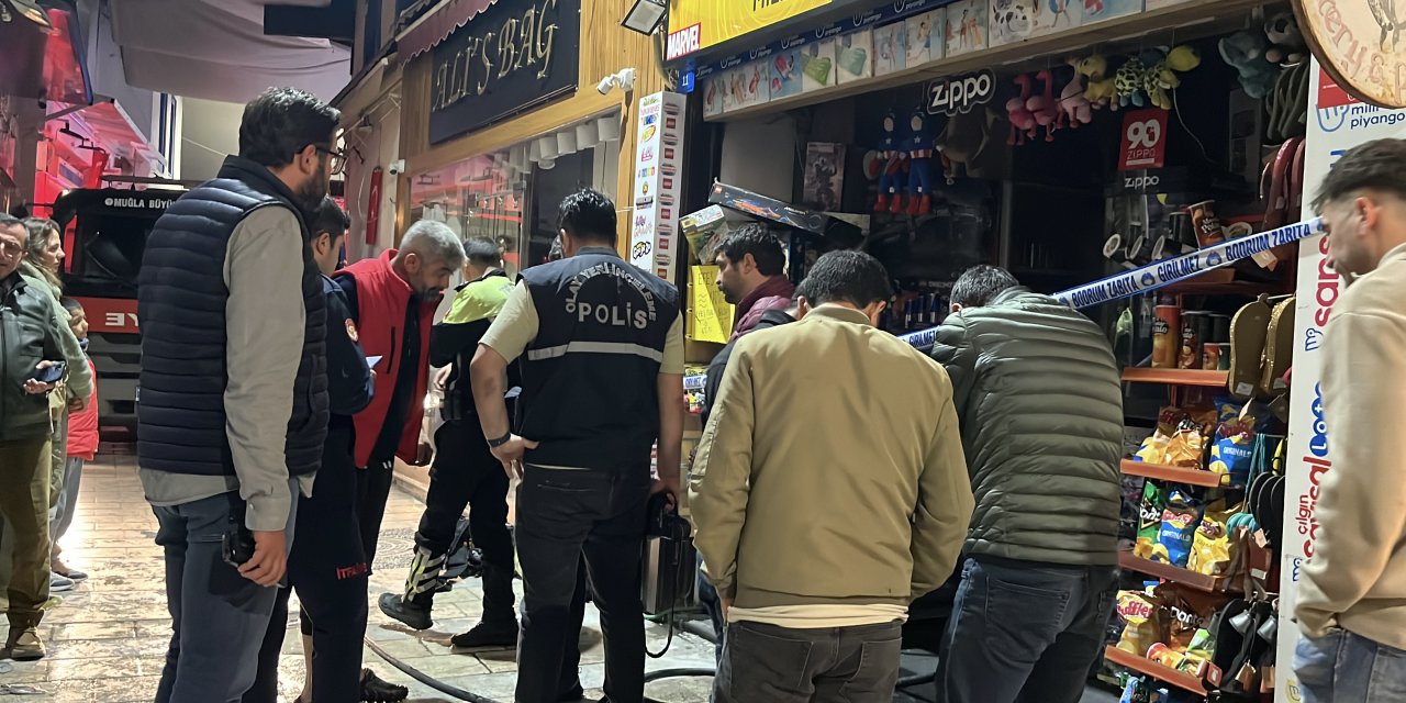 Ağabeyinin marketini benzin dökerek yaktı